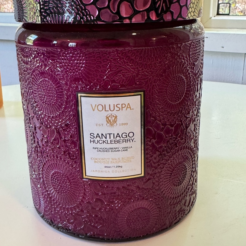 Voluspa Santiago Huckleberry Purple Candle
